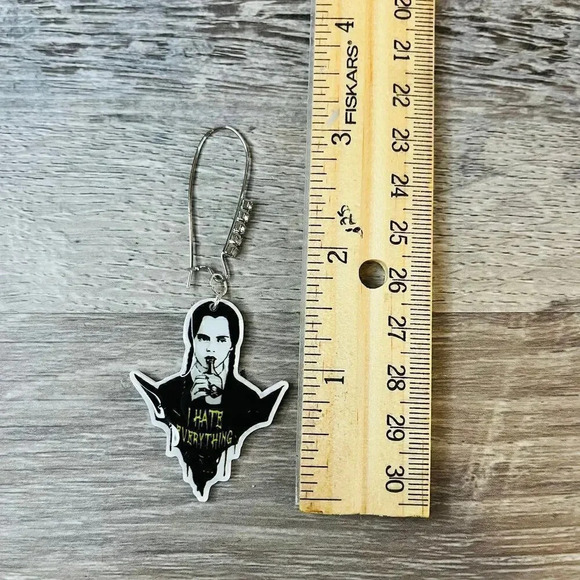 The Addams Family Wednesday Addams Drop Earrings Christina Ricci - Picture 7 of 9